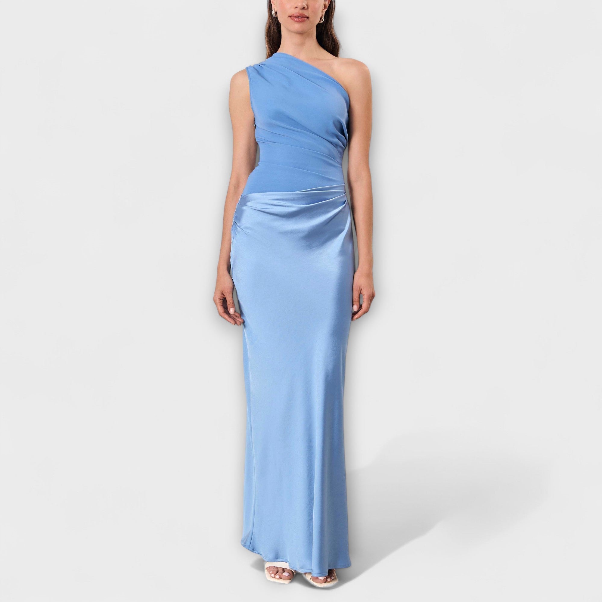 Elegáns maxi ruha egy vállal