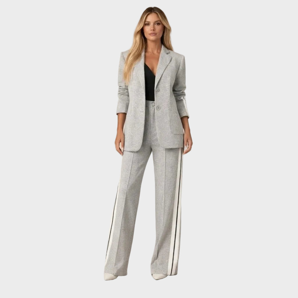 Ewa - Öltönyhöz igazodó, elegáns zakóval