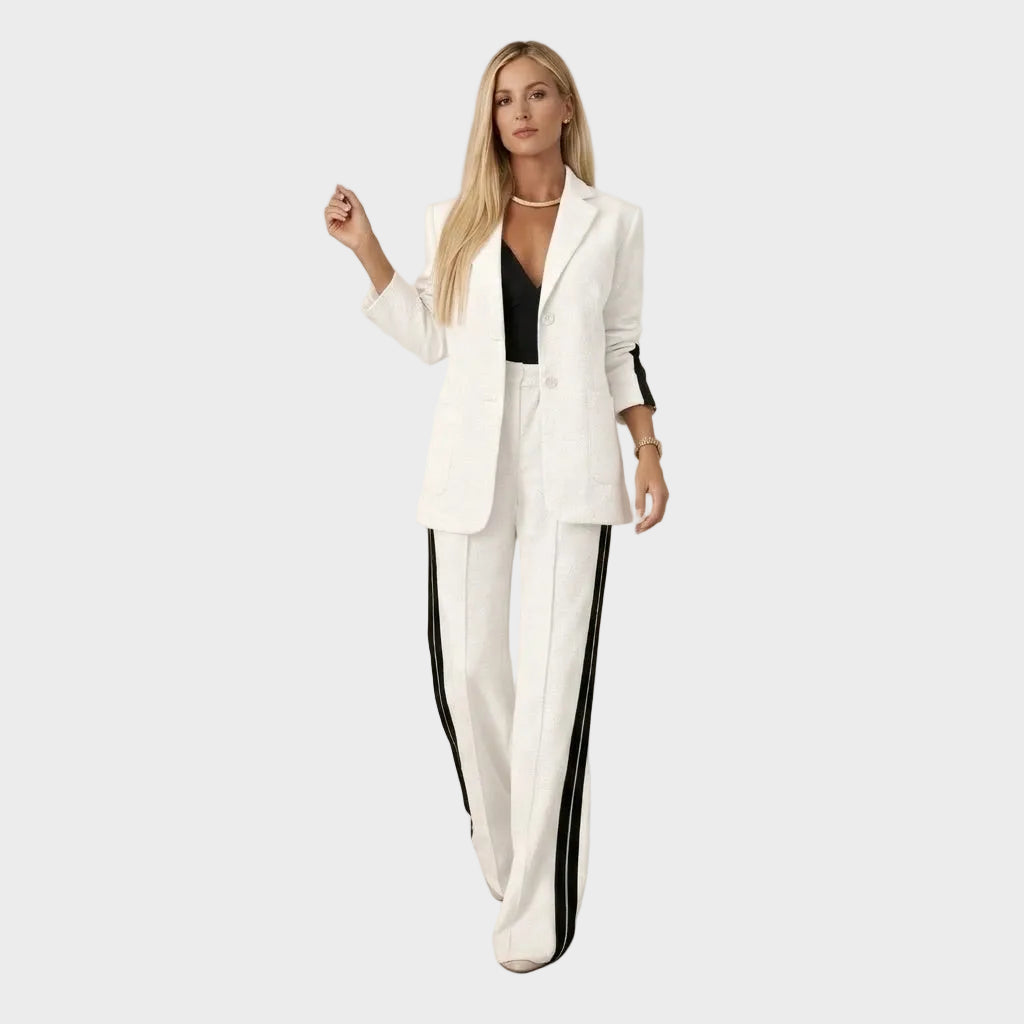 Ewa - Öltönyhöz igazodó, elegáns zakóval