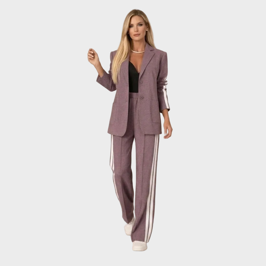 Ewa - Öltönyhöz igazodó, elegáns zakóval