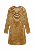 Friederike – Laza Fazonú Bársonydress