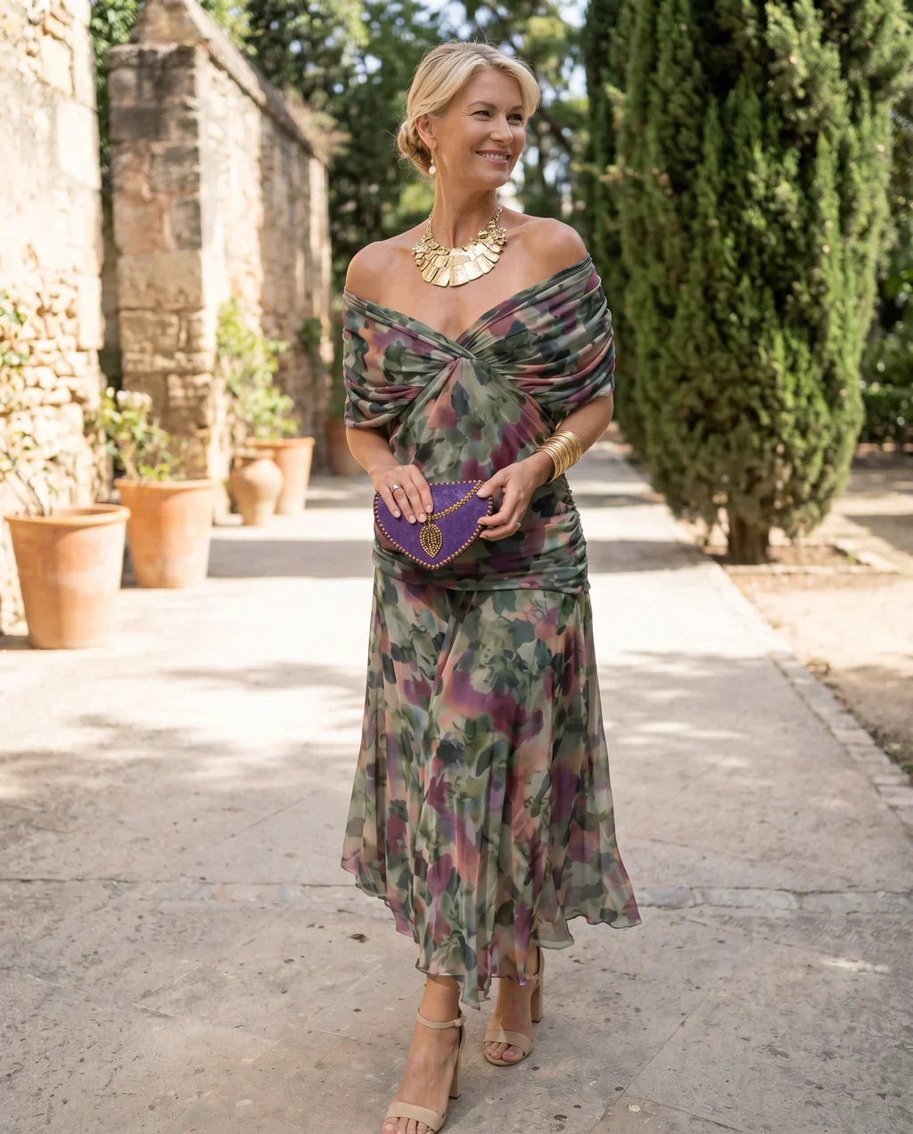 Orsolya – elegáns midi ruha V-kivágással