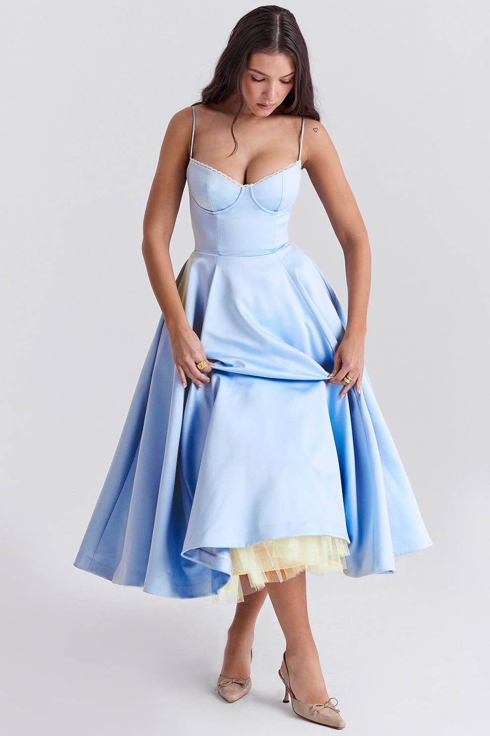 Arestina | Divatos tüll ruha