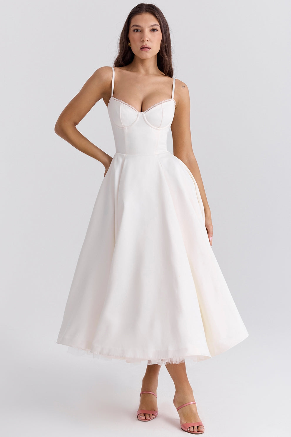 Arestina | Divatos tüll ruha