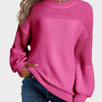 pulover tricotat lejer Carol purtat în stil casual chic